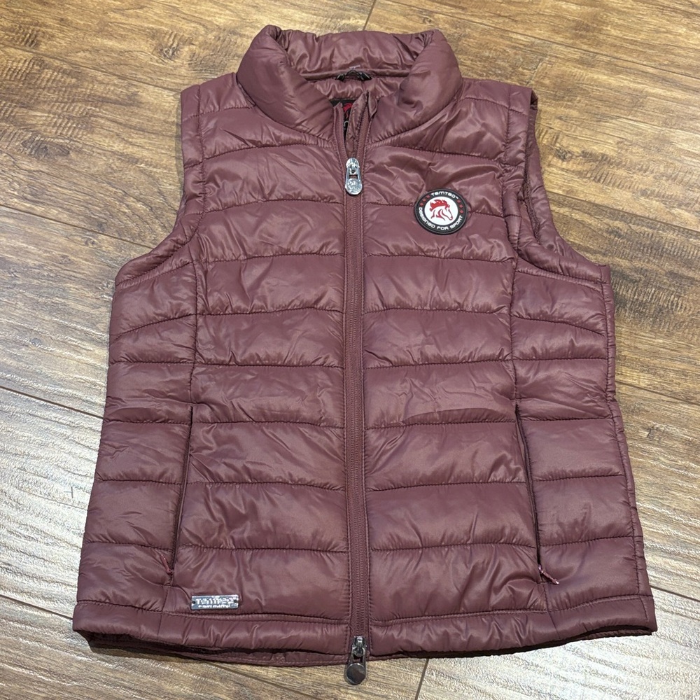 Temteq equestrian light Maroon Puffer Vest with Emblem kids size L